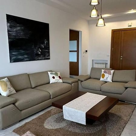 Un Tres Beau Studio Luxueux Арьяна Экстерьер фото